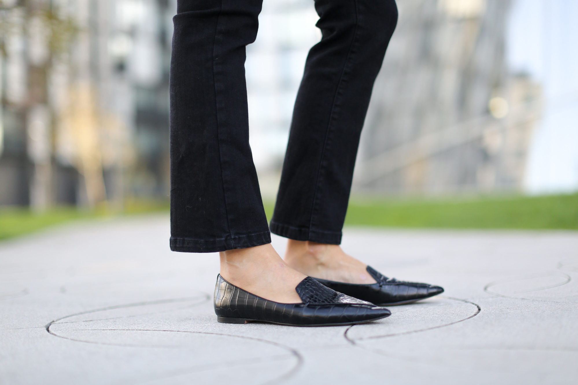 Clochet-streetstyle-cropped-flared-skinni-jeans-mango-pointy-flats-8 ...